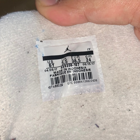 Air Jordan Retro 13 GS “Italy Blue” used - Picture 7 of 9